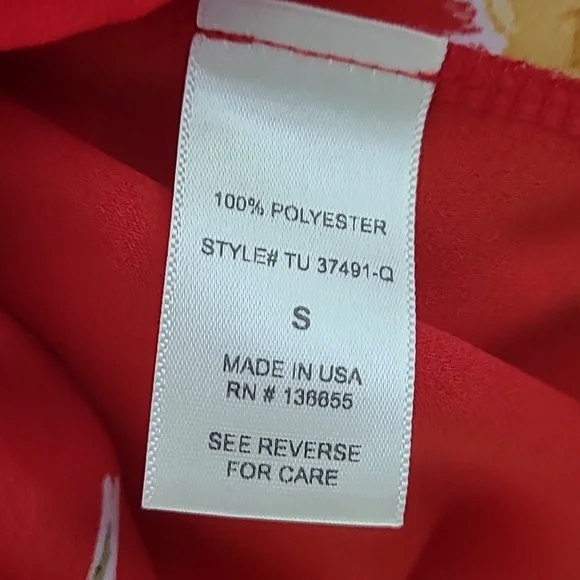 West Kei Red Floral Wrap Blouse, Size Small - Picture 7 of 7